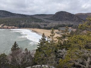 Read more about the article Great Head Trail – Winter hike for Beginners in Acadia National Park