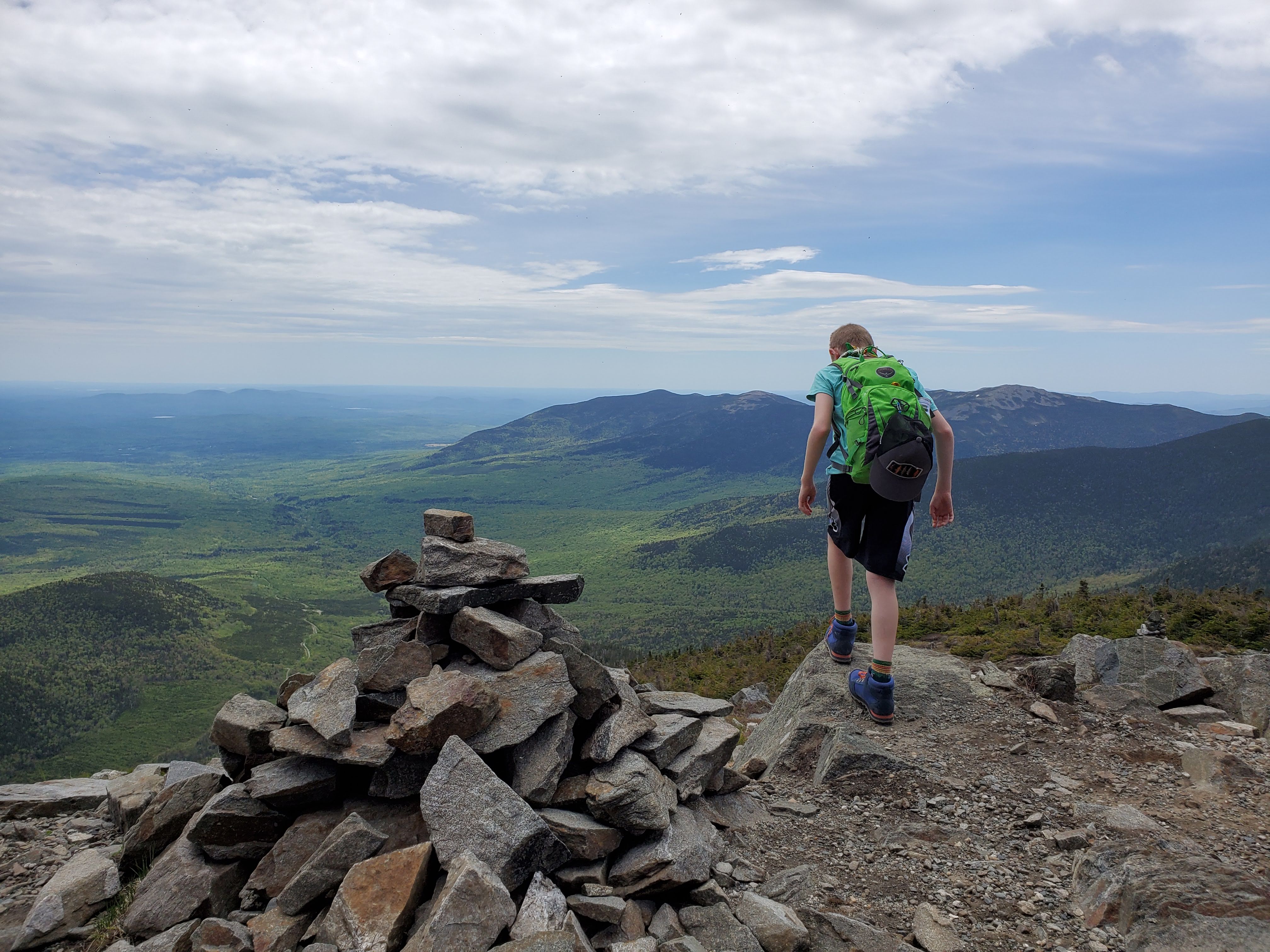 Read more about the article Beginner’s Guide to hiking Sugarloaf Mountain in the Summer